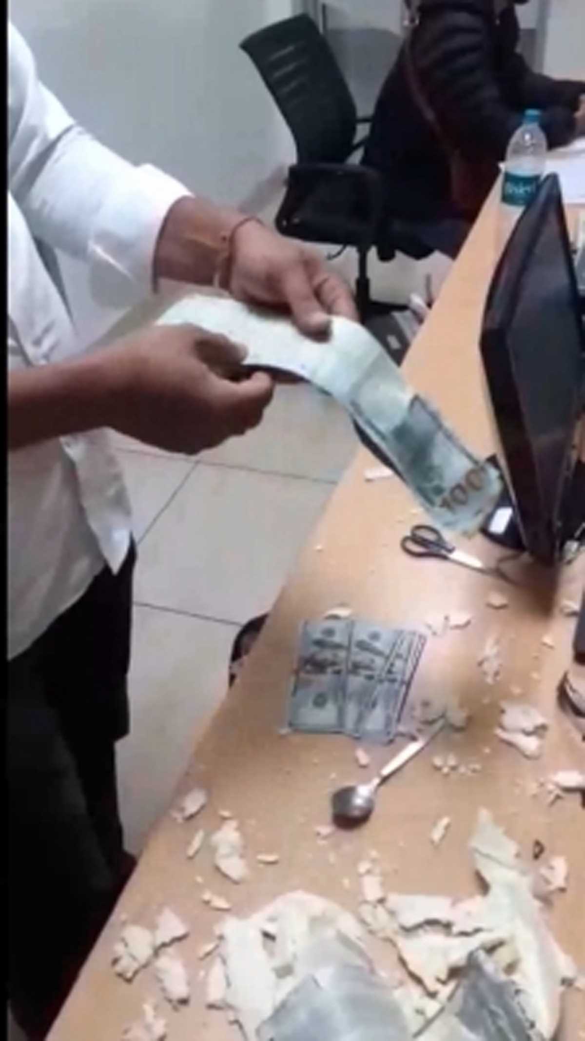 दिल्ली एयरपोर्ट पर 55 लाख के विदेशी नोटों के साथ यात्री पकड़ा गया